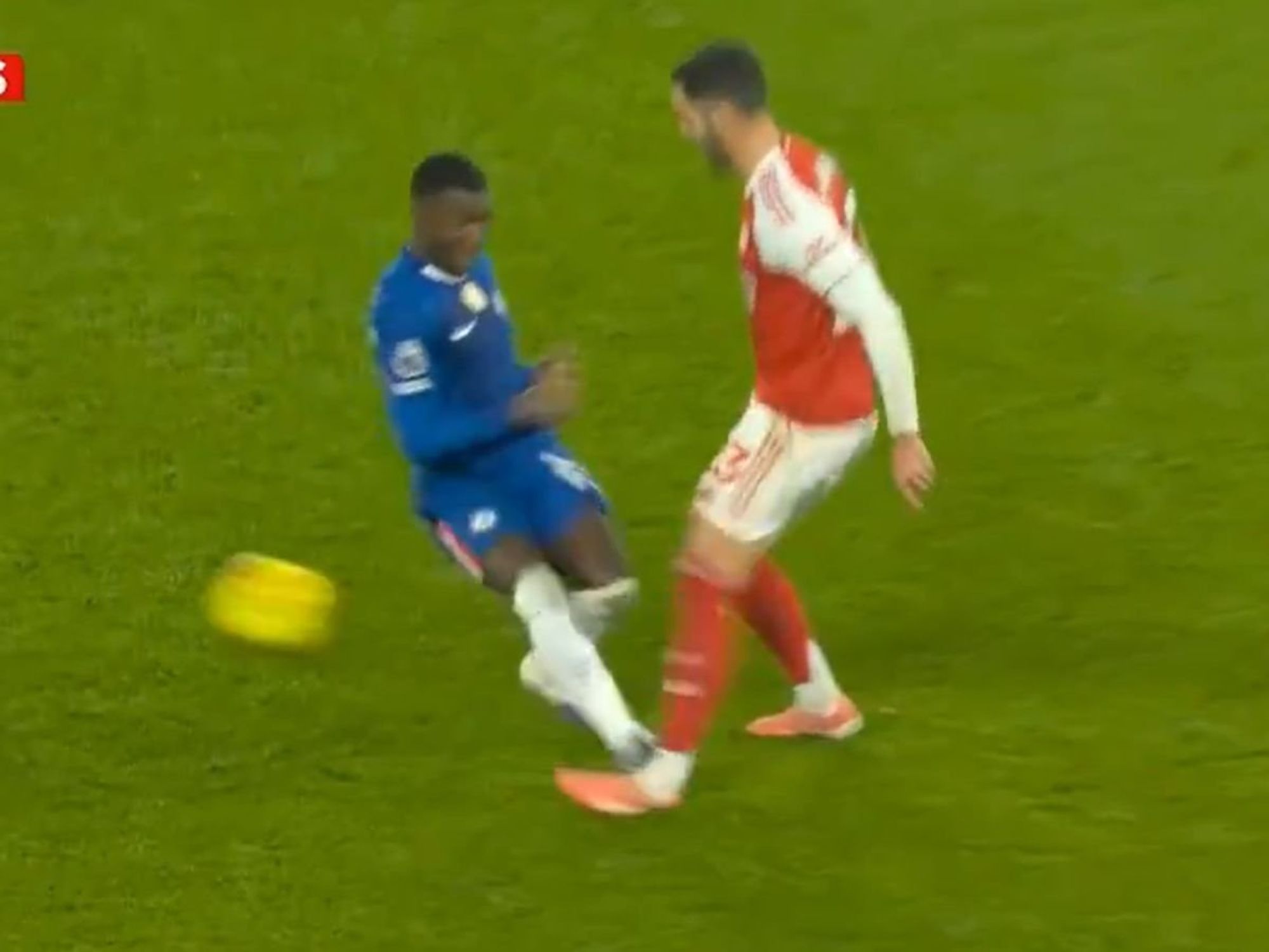 Chelsea star Moises Caicedo sent off for horror tackle in heated Premier League clash with Arsenal
