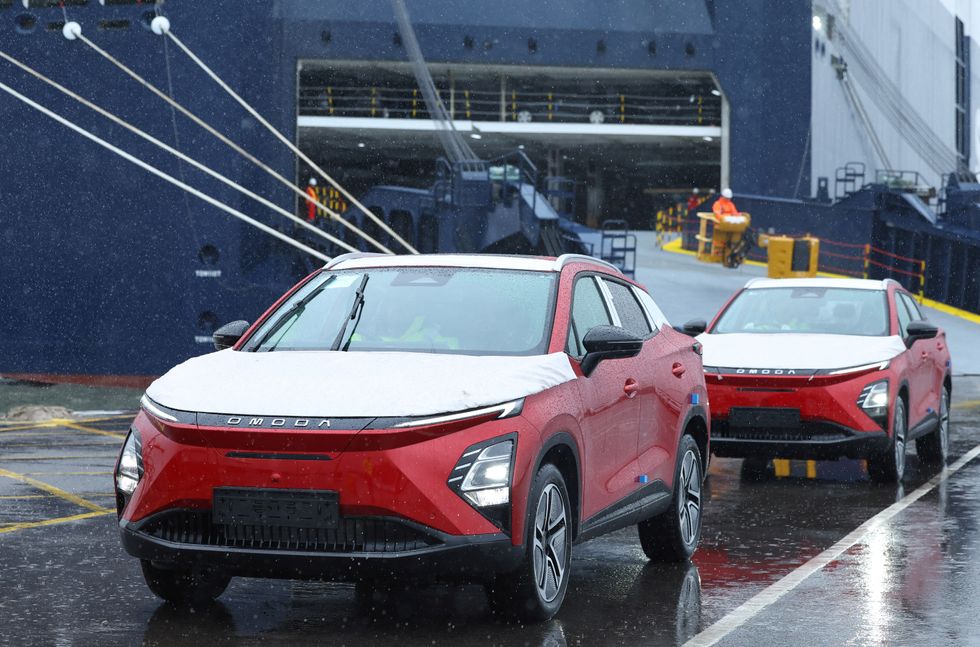 Chery's Omoda 5 driving away from Bristol Dock