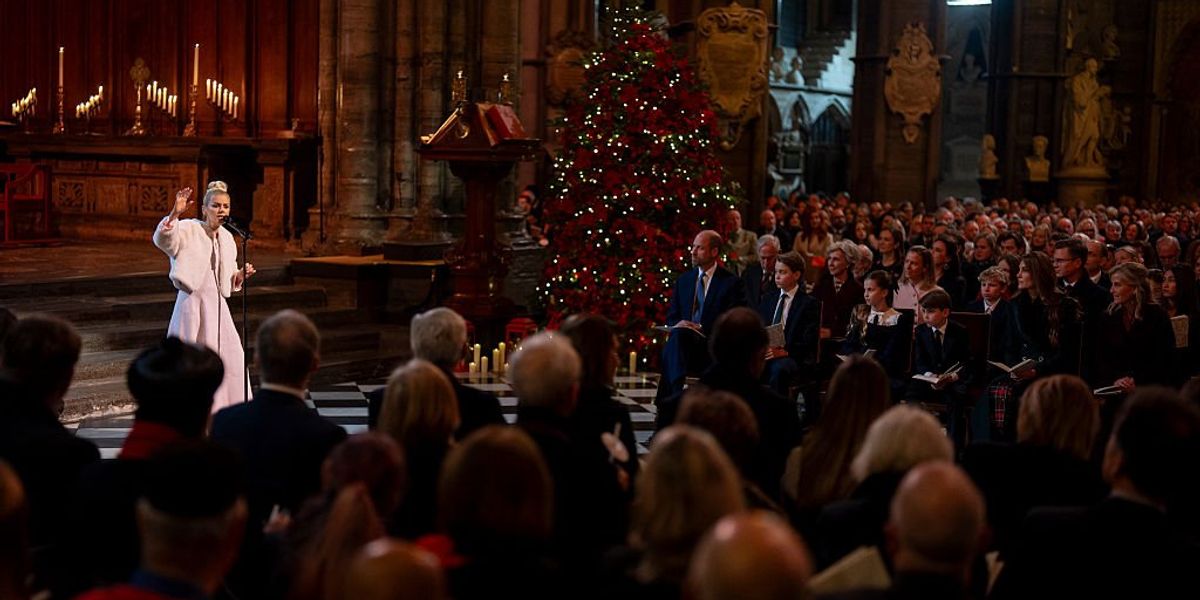 Kate Middleton gives thanks to Katie Melua performing during Christmas Carol Service Kate Middleton gives thanks to Katie Melua performing during Christmas Carol Service