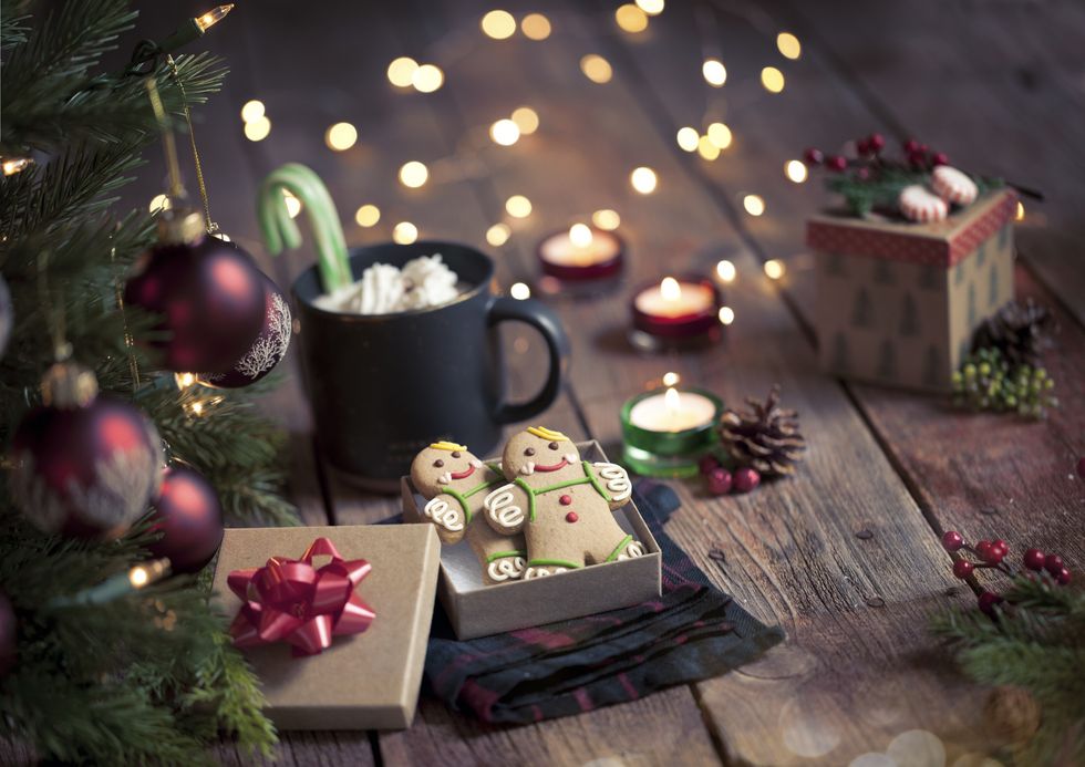 Christmas table with tea lights