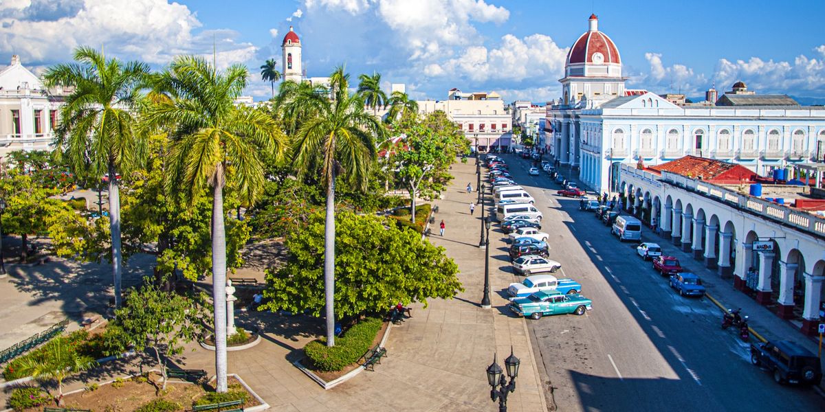 NextImg:Travel warning: British holidaymakers issued fresh update as Caribbean faces chaos - what to do