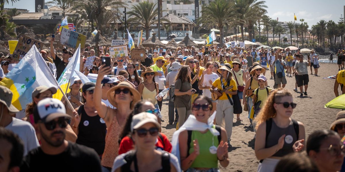 NextImg:Anti-tourism protesters cover hundreds of sunbeds in graffiti as Tenerife backlash grows