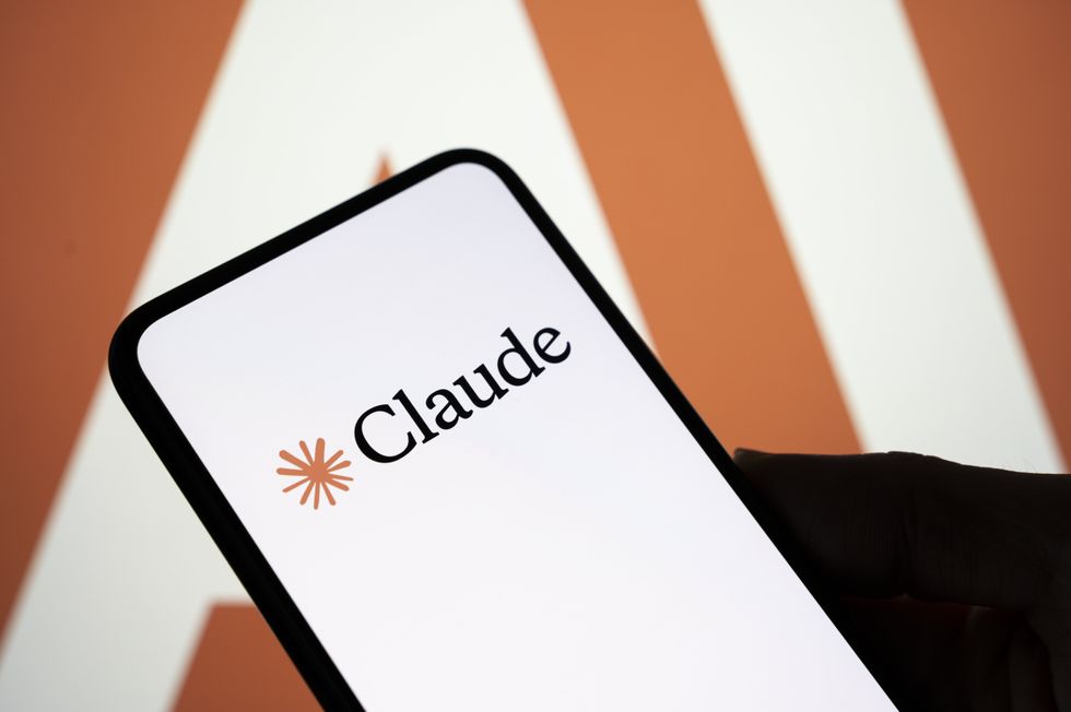 Claude bot, AI
