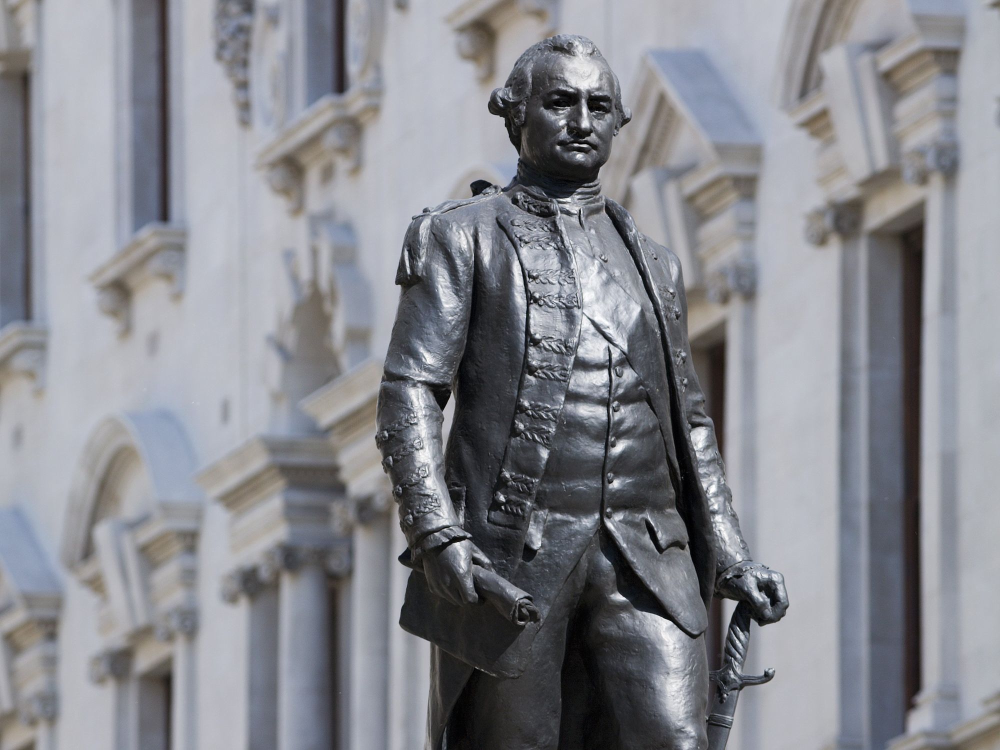 Clive of India statue