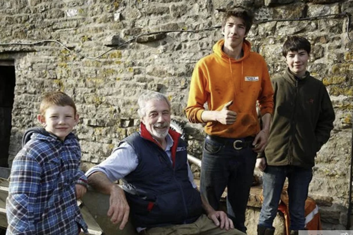 Clive Owen, Reuben Owen, Miles Owen and Sidney Owen