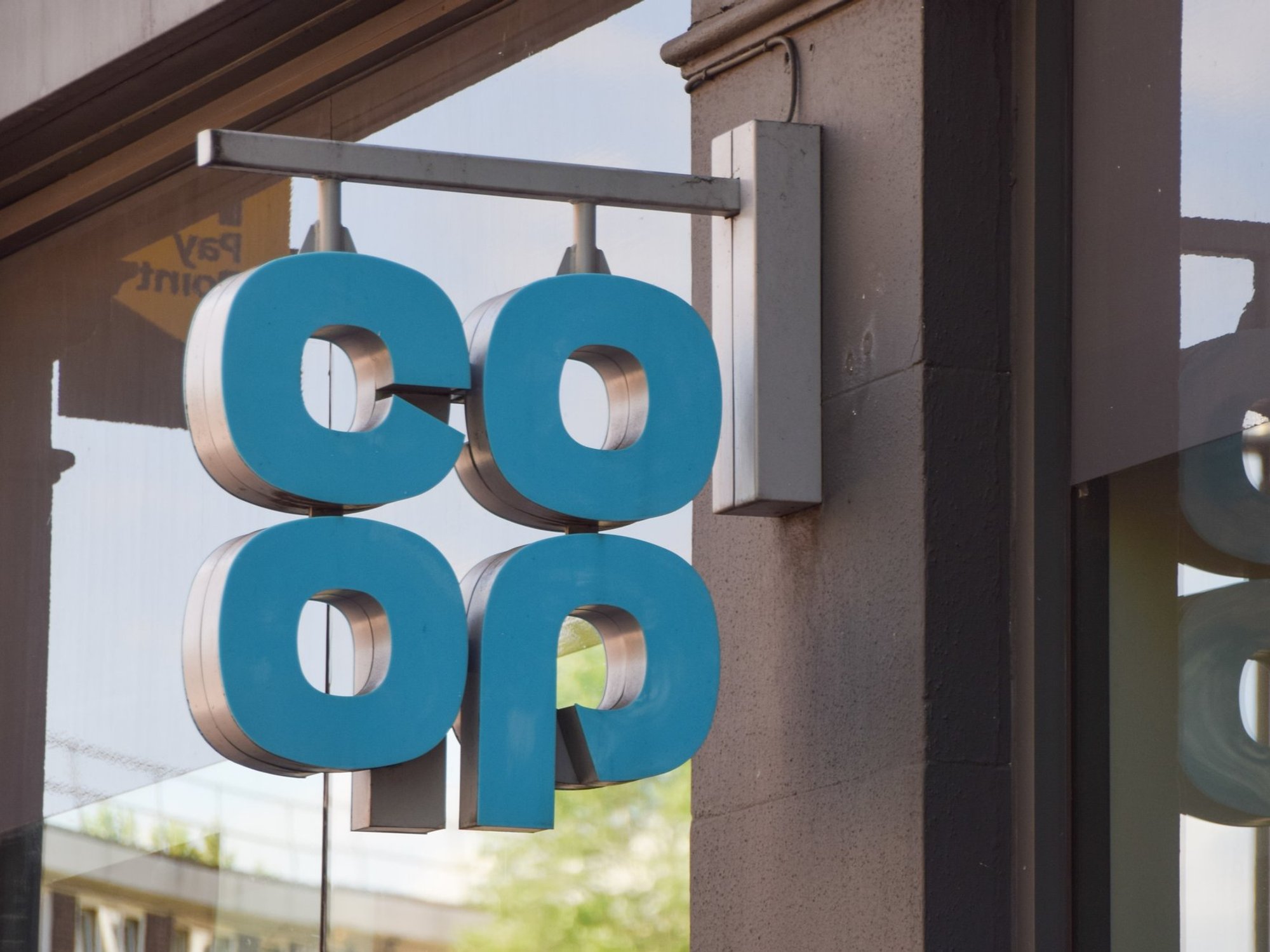 CO-OP SUPERMARKET SHOP