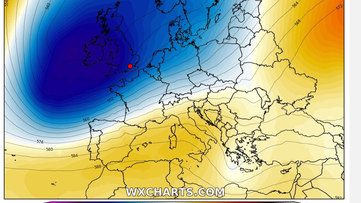 UK weather forecast: First snow to hit Britain as jet stream nosedives to bring in bitter northerly winds