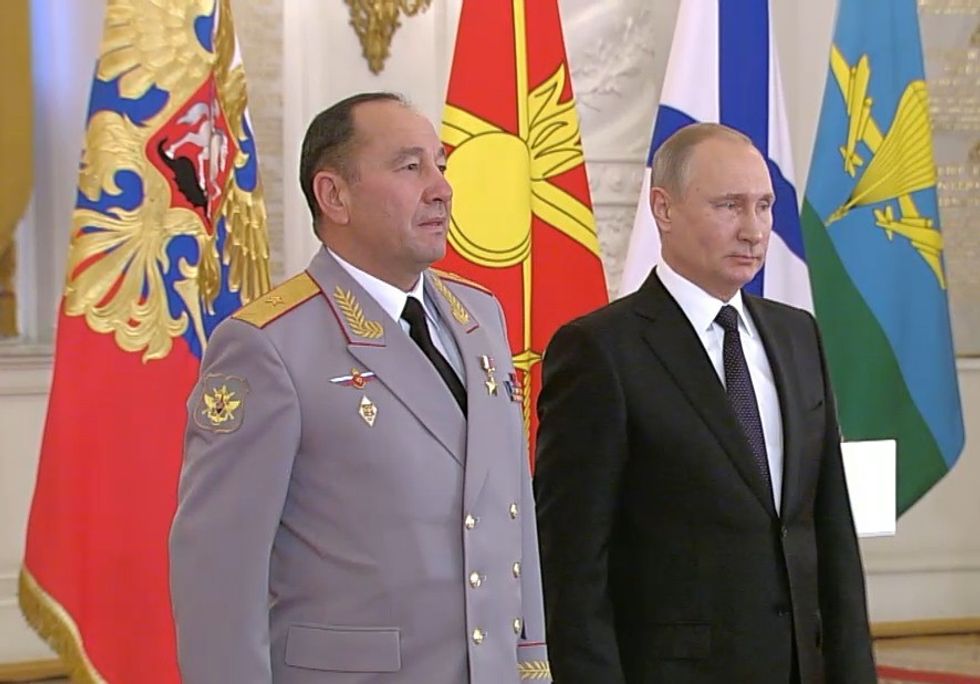 Colonel General Gennady Zhidko and Vladimir Putin