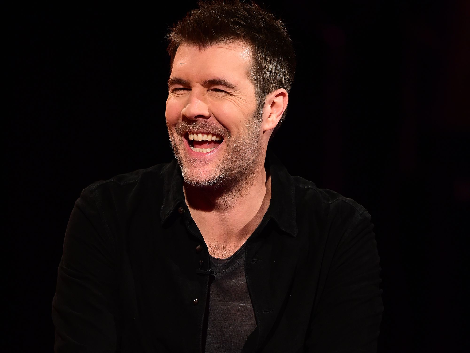 Comedian Rhod Gilbert shares update on stage four cancer battle - 'Day by day'