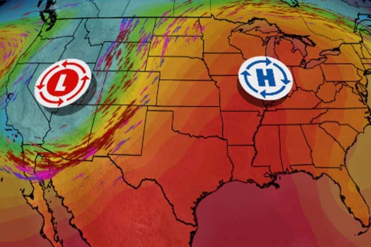 Cooler air from the north battles hotter air from the south (The Weather Channel)