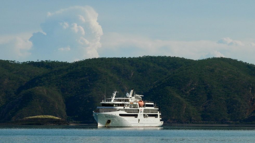 Coral adventurer cruise ship