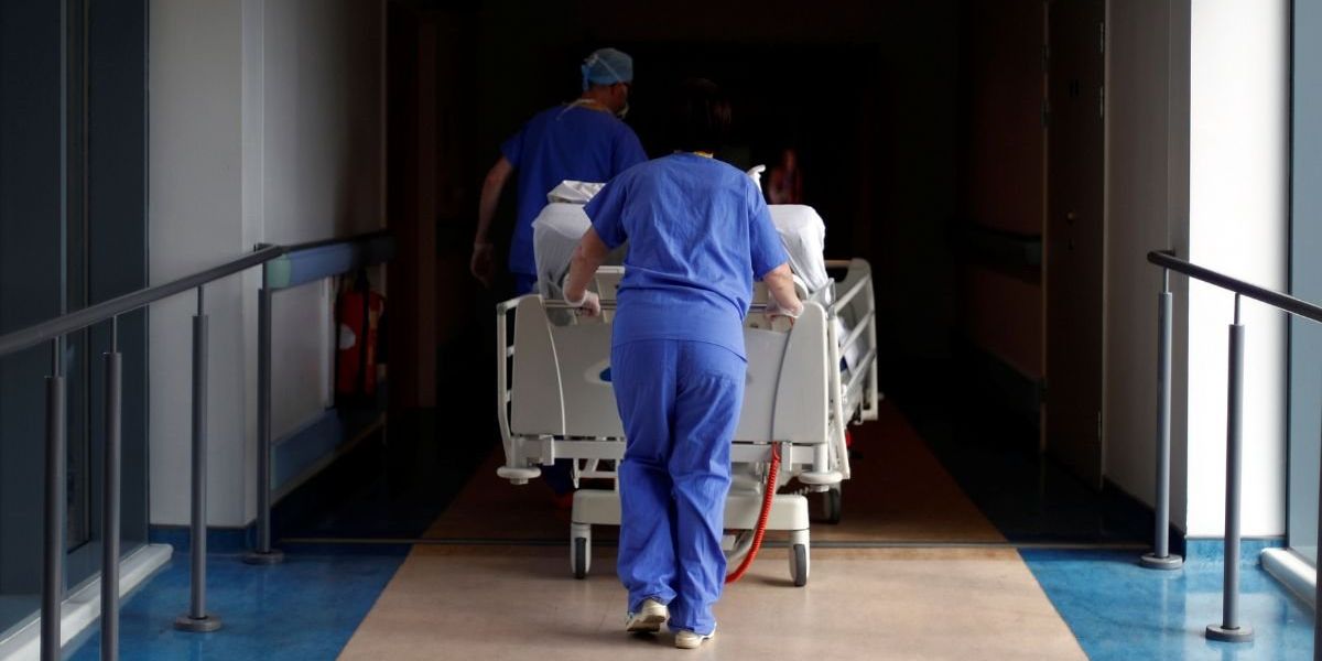 Nearly 3,000 patients a day are receiving corridor care in NHS hospitals, report warns