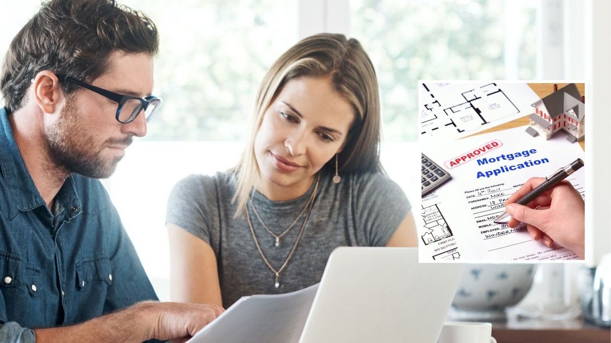 Couple at laptop looking at mortgage