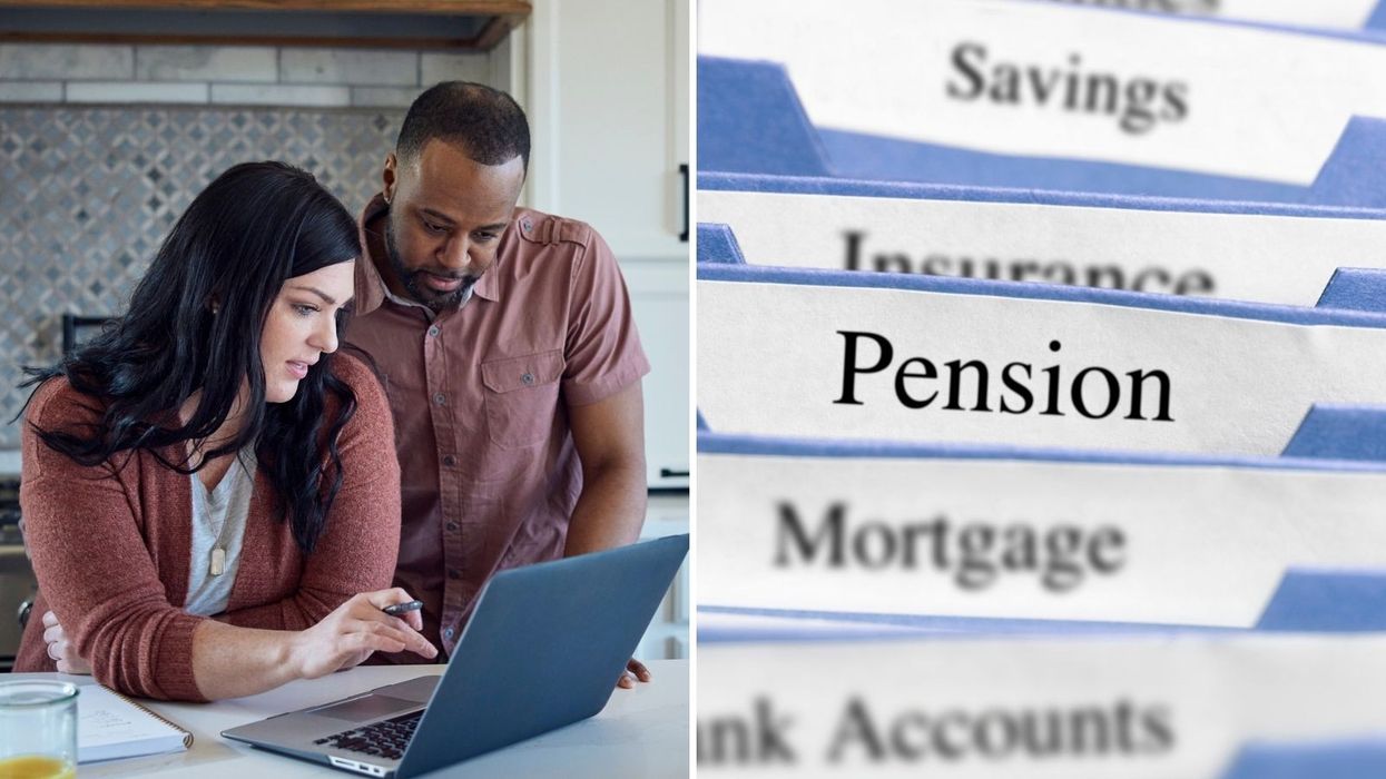 Couple at laptop reading