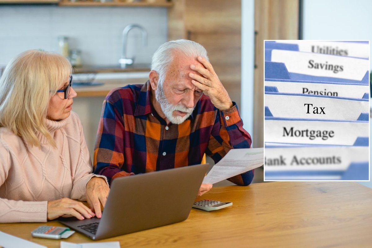 Couple at laptop tax