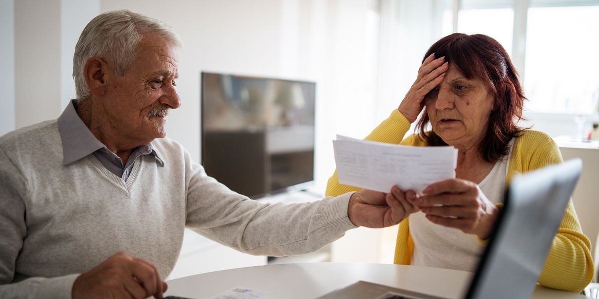 Millions of Britons warned not to make ‘costly mistake’ as £400billion languishes in bank accounts Millions of Britons warned not to make ‘costly mistake’ as £400billion languishes in bank accounts
