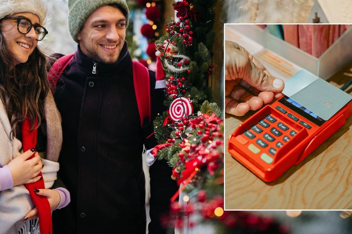 Couple shopping and contactless card