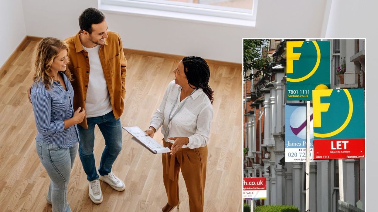 Couple viewing a flat / To let signs UK