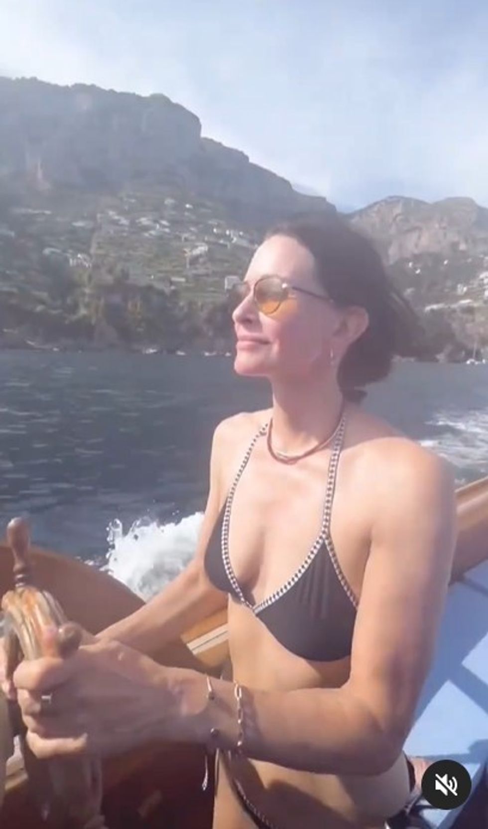 Courteney Cox boat