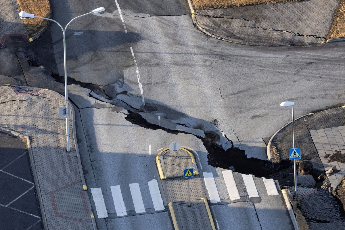 cracks form across road in Iceland
