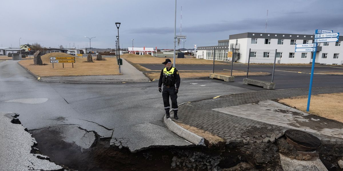 NextImg:Iceland volcano eruption now imminent as giant cracks rip open on major roads
