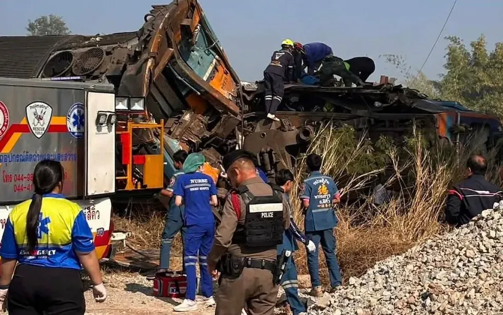 Crane collapses on train in Thailand