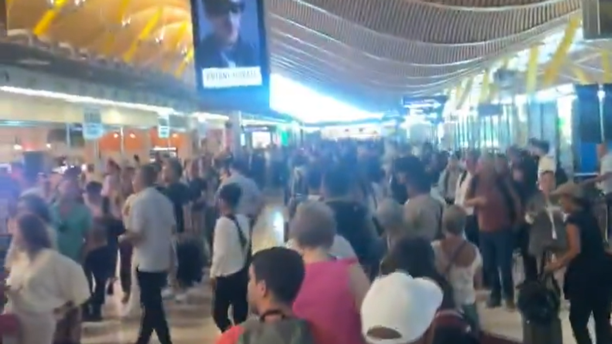 Crowds at Madrid airport