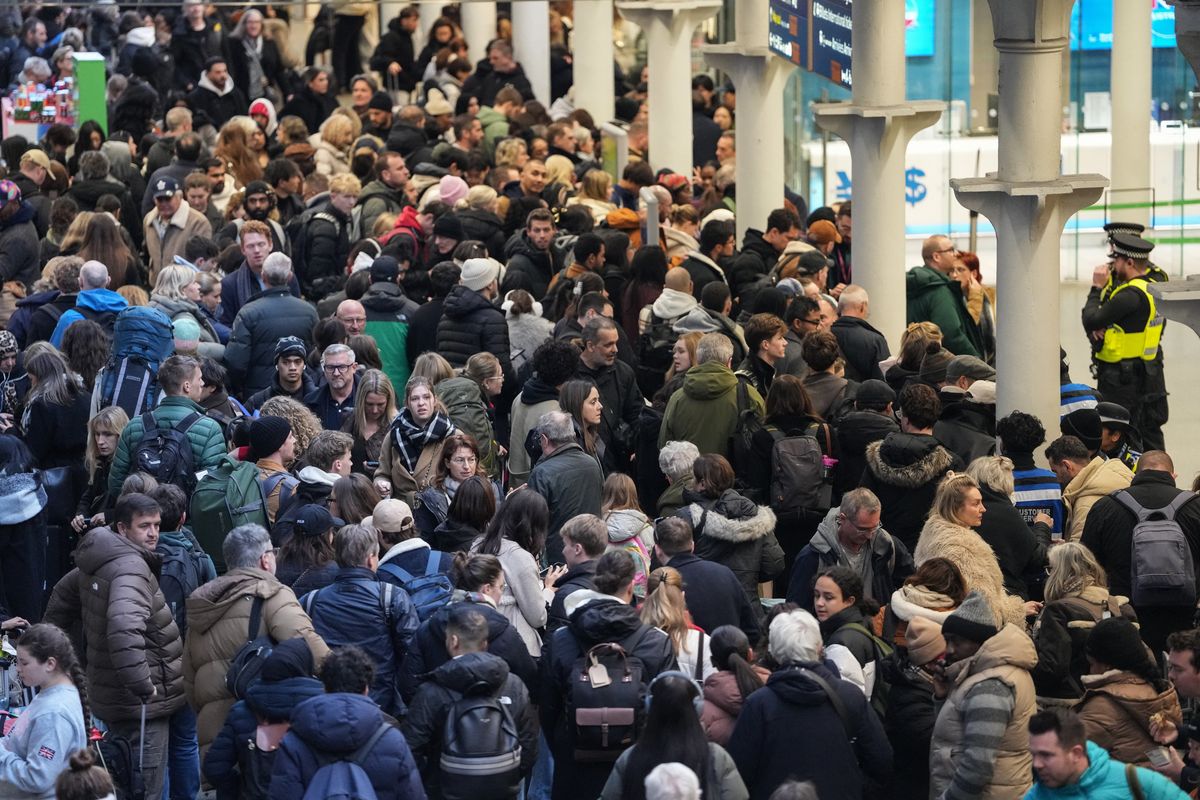 Crowds at St Pancras station