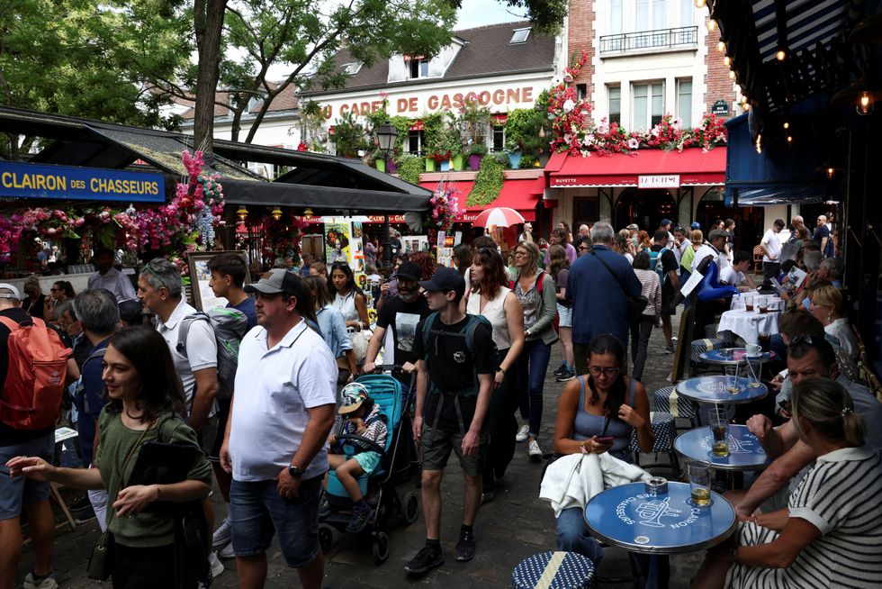 Crowds walking through the streets of Montmatre