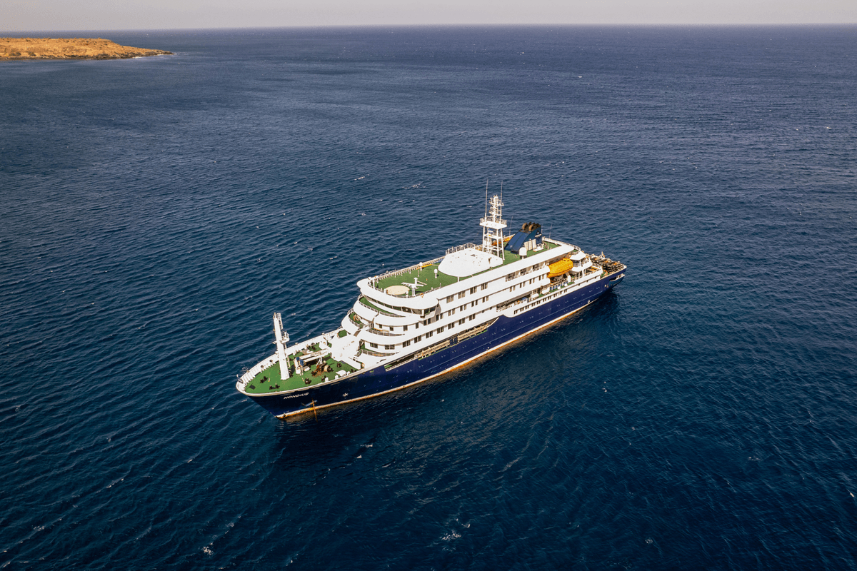 Cruise ship MV Hondius