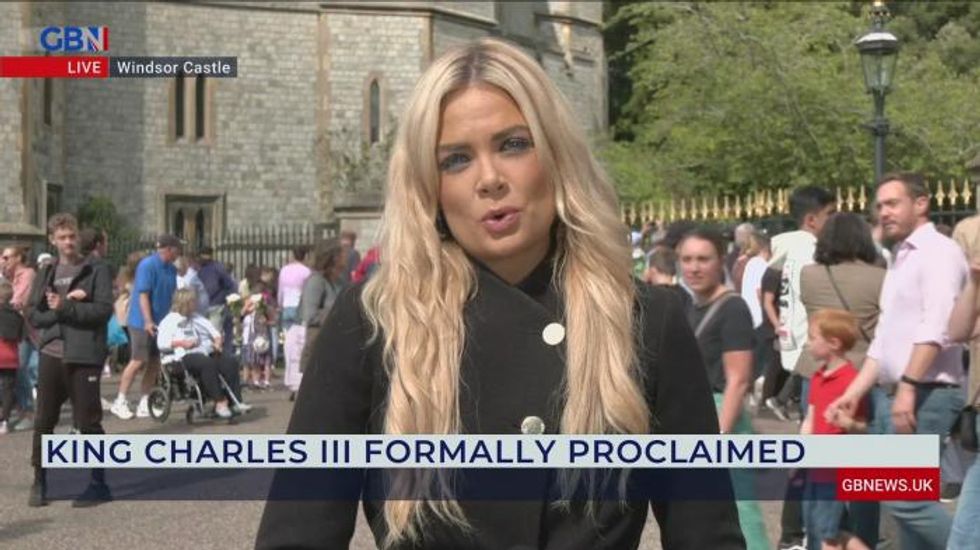 Mourner breaks down in tears over Queen Elizabeth II's death: 'I really wanted to meet her, I never did'
