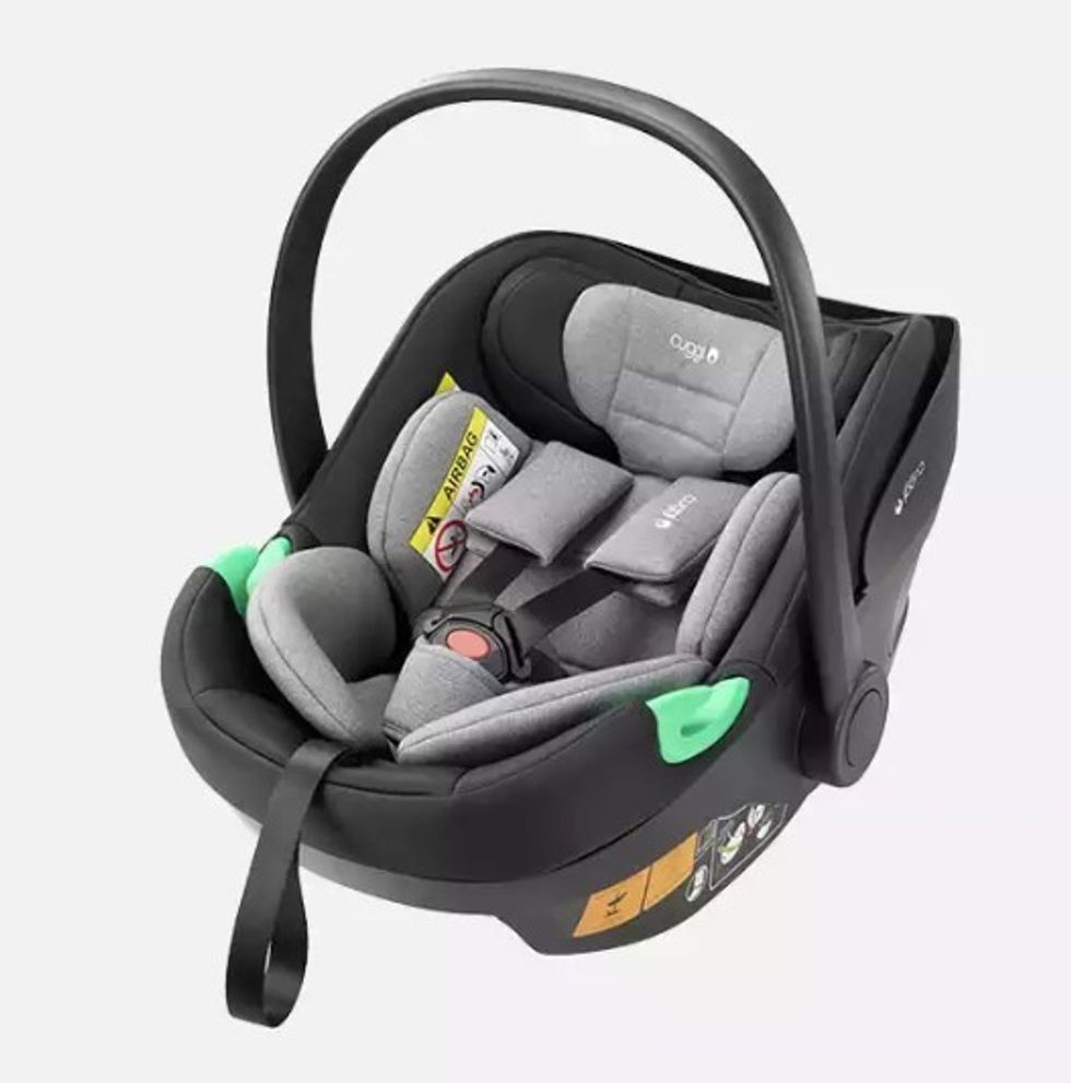 Cuggl Infant Carrier Car Seat with Isofix base sold by Argos