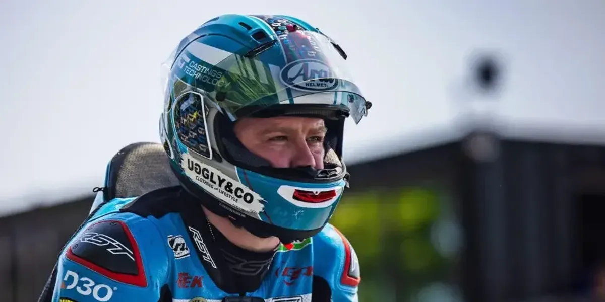 Isle of Man TT racer killed during qualifying crash Isle of Man TT racer killed during qualifying crash