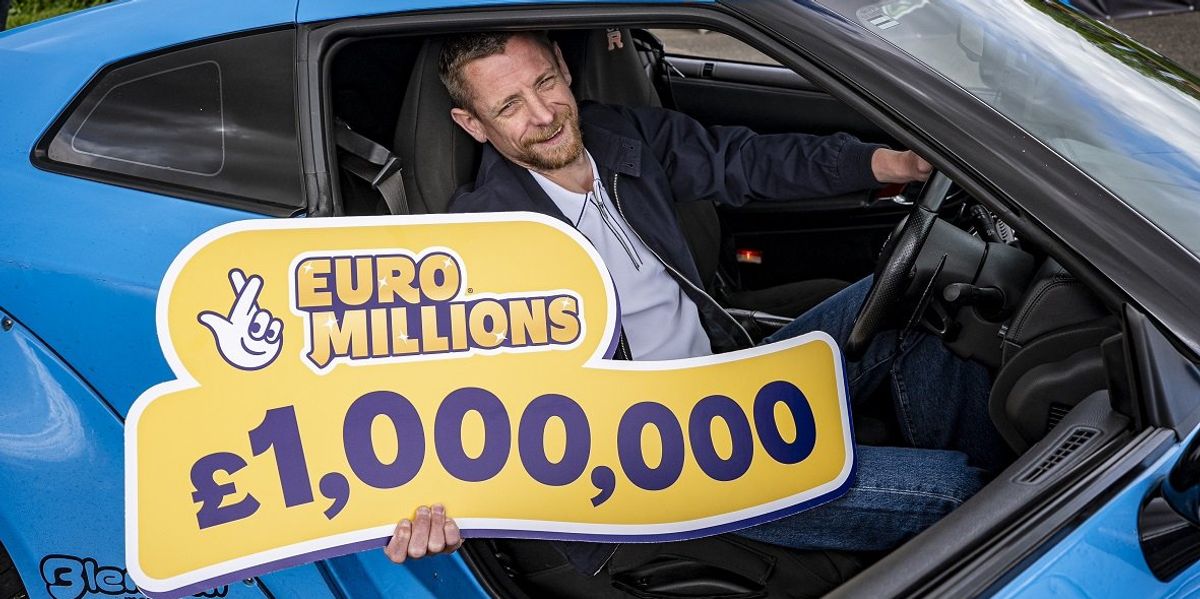 Bricklayer celebrates victory with first driving lesson in supercar Bricklayer celebrates victory with first driving lesson in supercar