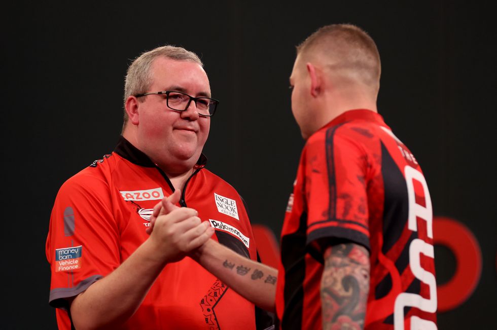 Darts Stephen Bunting Nathan Aspinall