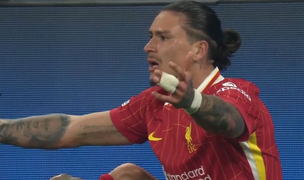 Darwin Nunez couldn't believe he wasn't awarded a penalty