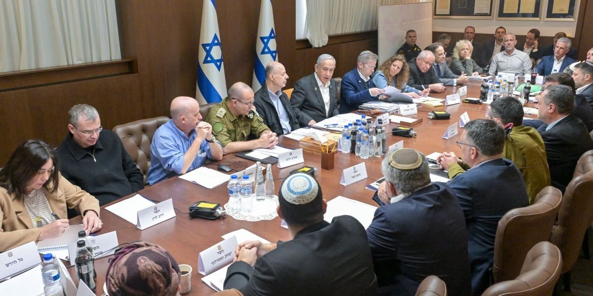 NextImg:Israel-Hamas ceasefire to begin in Gaza after Israeli ministers approve historic peace deal