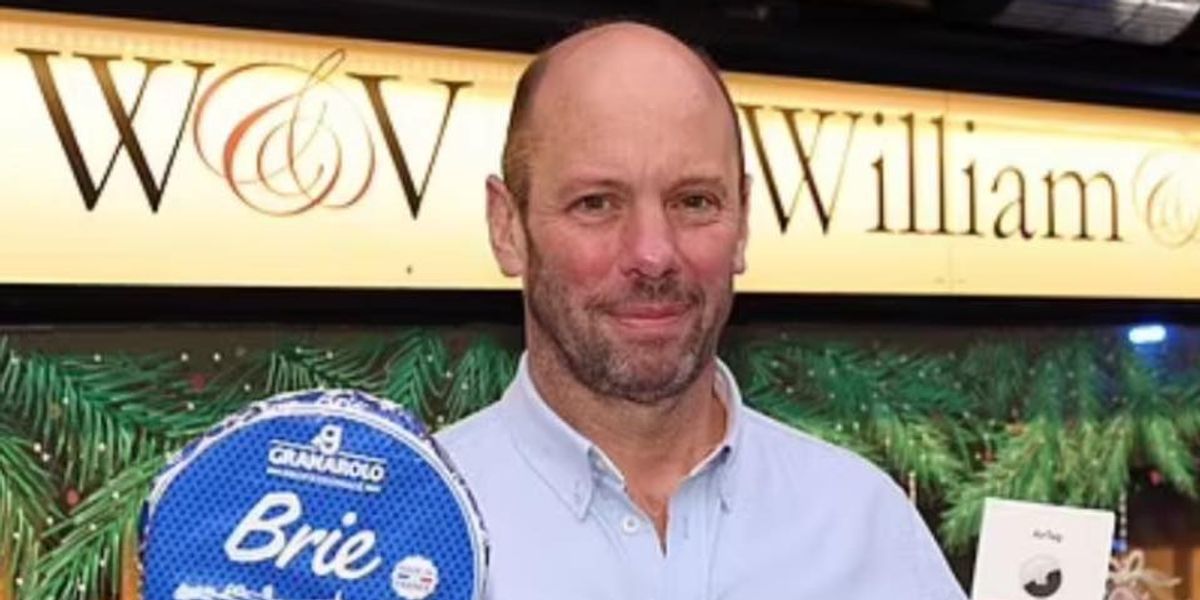 NextImg:Restaurant owner tracks down stolen brie by hiding AirTag in wheel of cheese