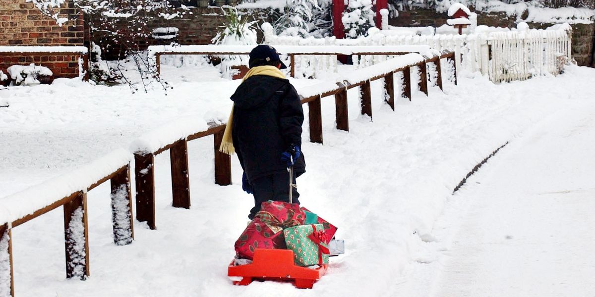 NextImg:UK snow: Met Office gives verdict on white Christmas as they confirm who will see snow