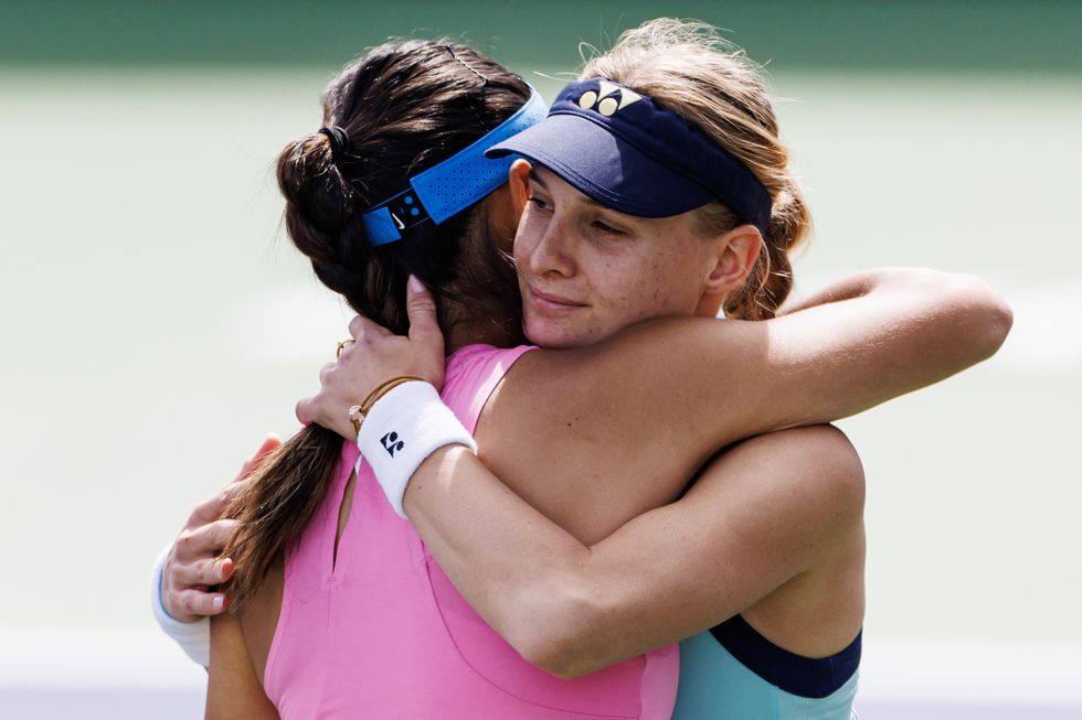 Dayana Yastremska retired from the match hurt