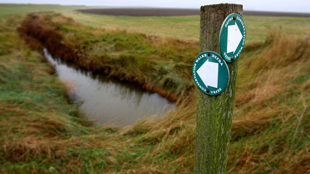 DEFRA footpath marker