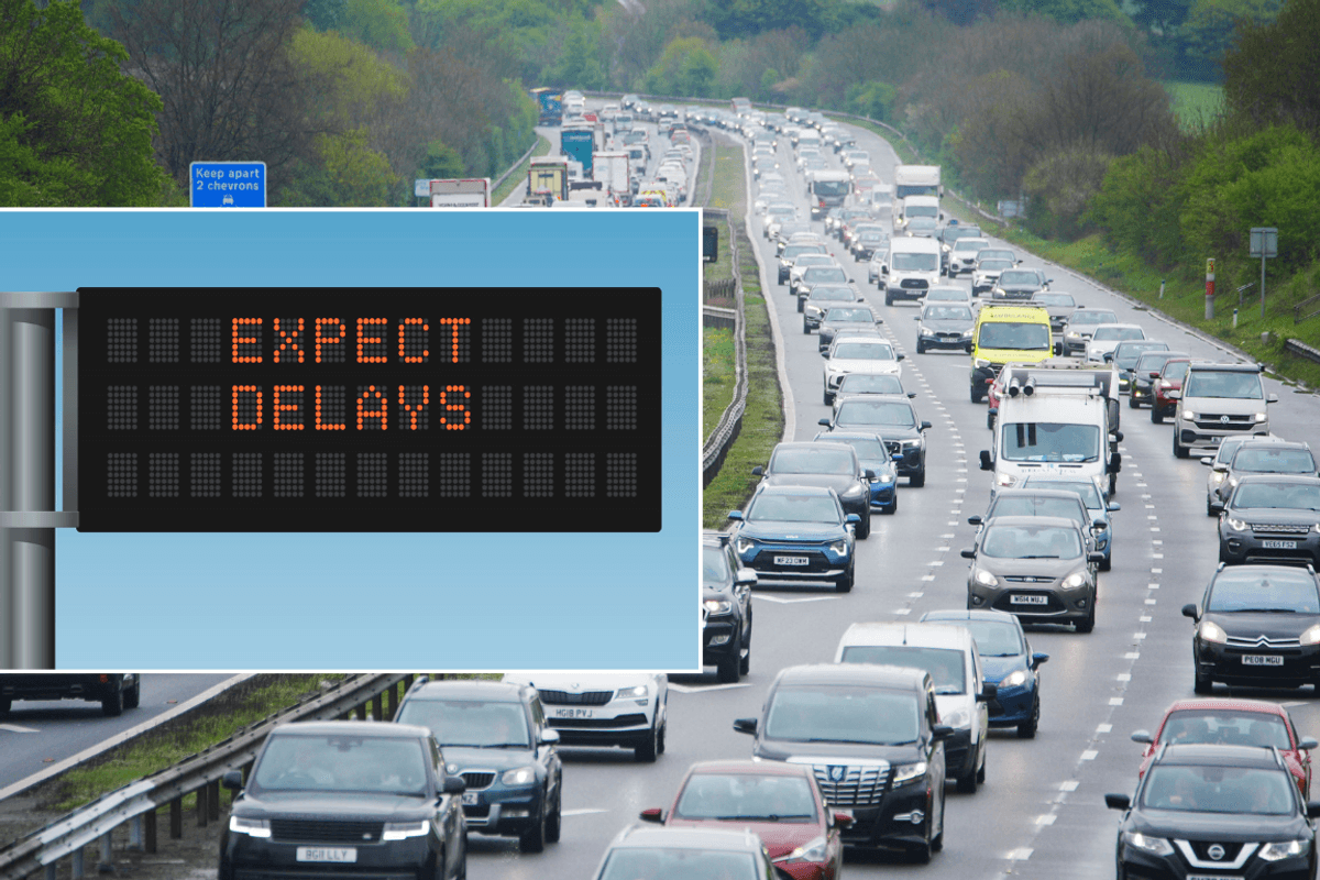 Delays sign and UK road