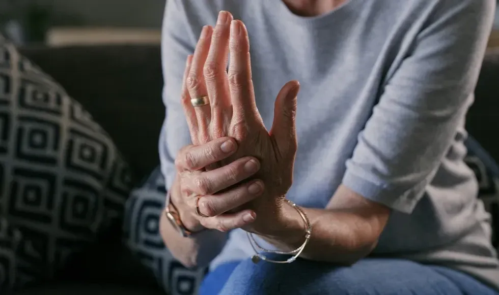 Dementia: “I am a doctor – Some patients display 3 physical signs before the cognitive decline is presenting themselves”

 Aitrend