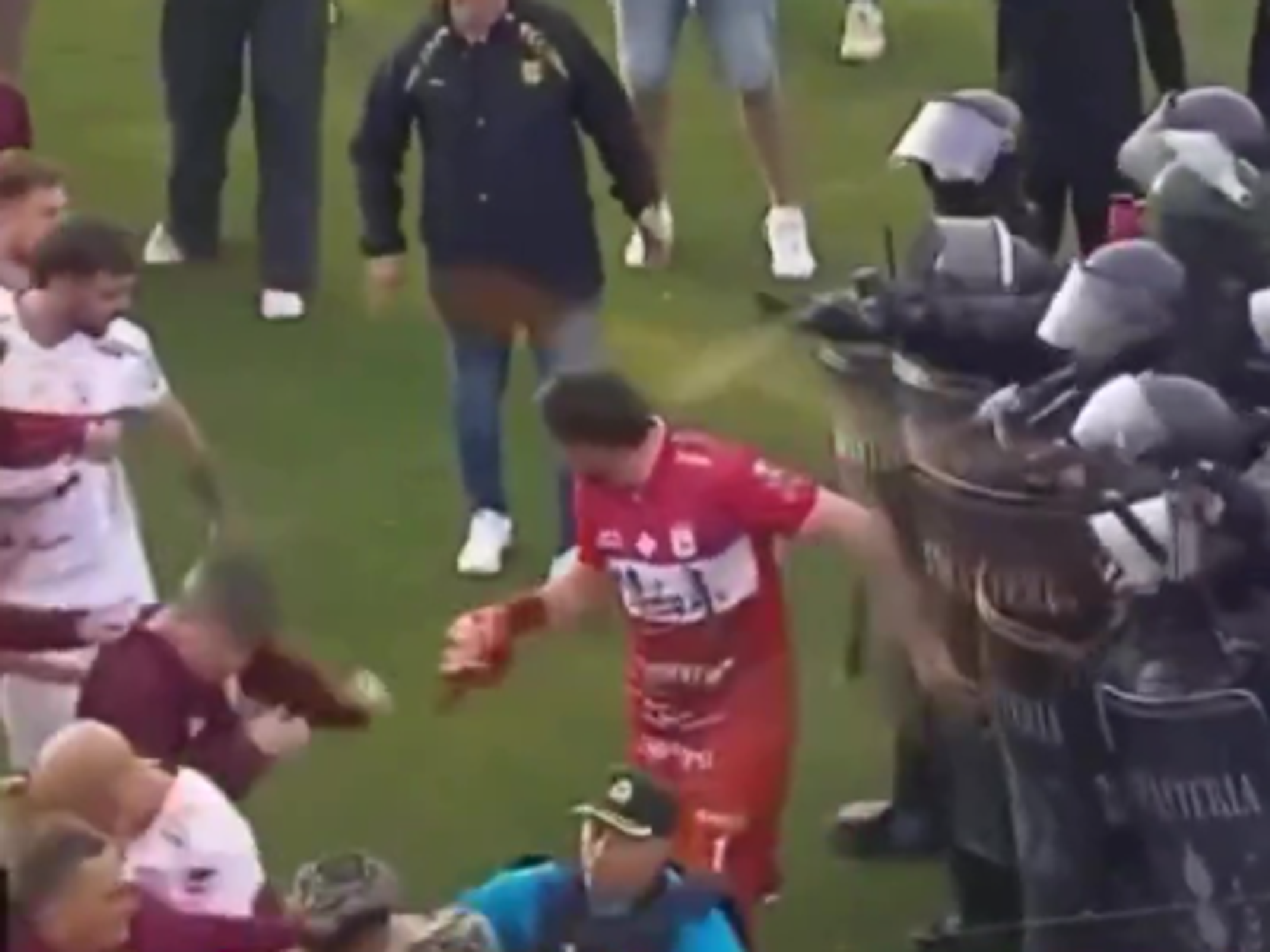 Deportivo Madryn and Deportivo Morón