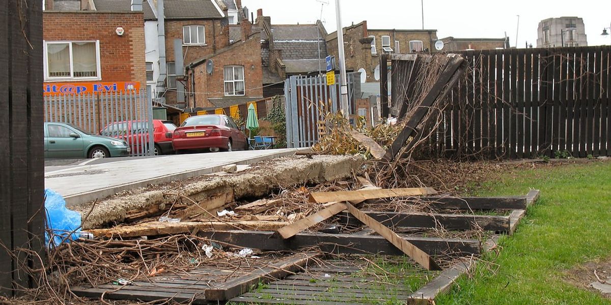 NextImg:Neighbour destroys pensioner's garden fence without warning as 80-year-old left speechless