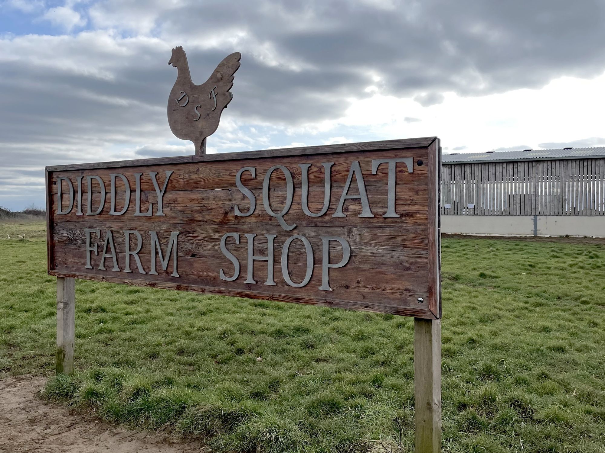 Diddly Squat Farm Shop sign
