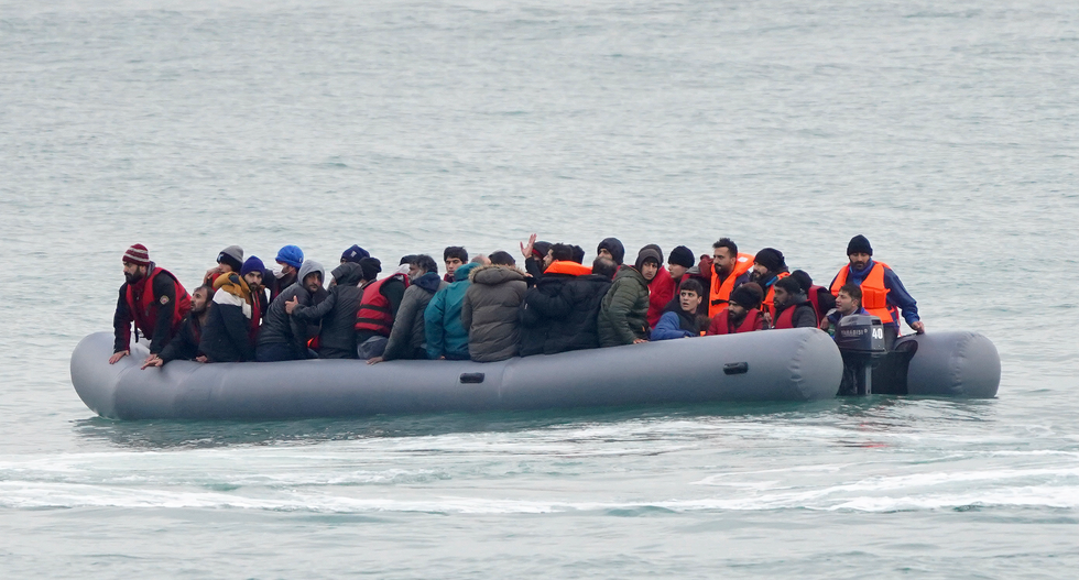 Dinghy migrants English Channel