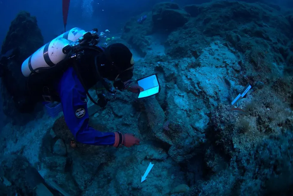 Divers at Greece wreck
