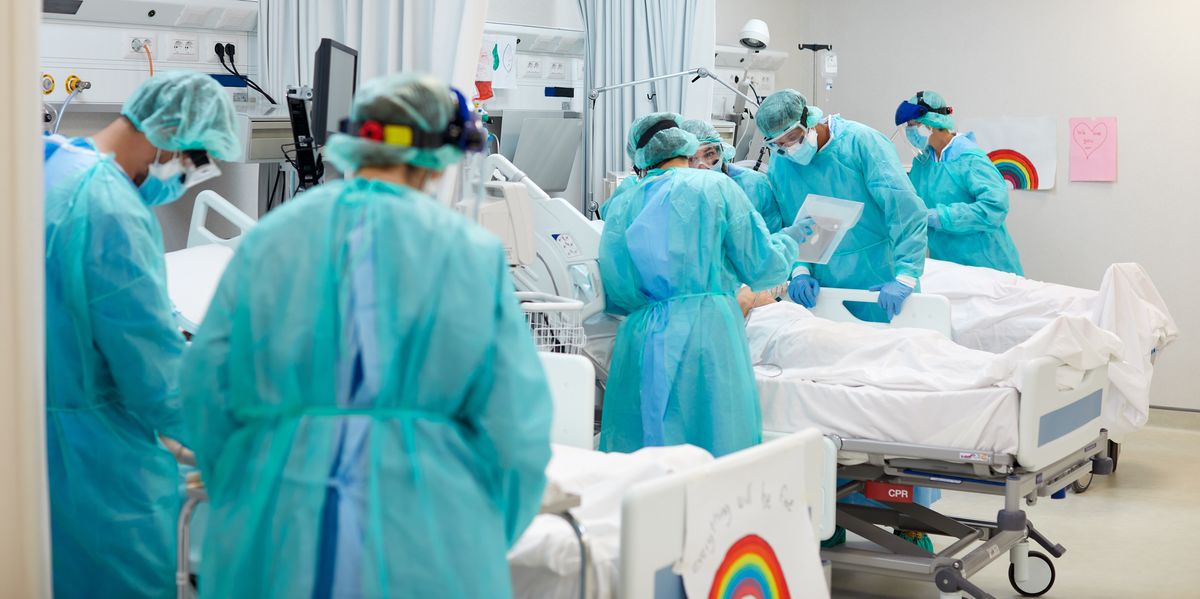 NextImg:Public satisfaction with the NHS hits 40-year low as 'continual state of crisis' brings Britain to its knees
