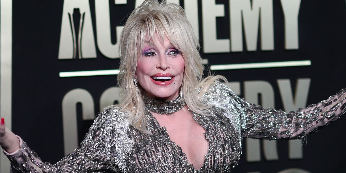 NextImg:Dolly Parton, 79, flooded with support as she sparks concern after cancelling gigs over health issues